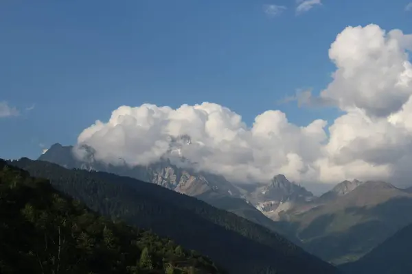Kafkas Dağları Gürcistan Kayalık Dağları Svaneti Dağları — Stok fotoğraf