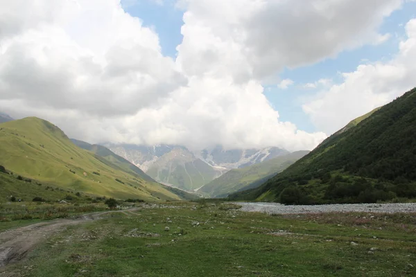 Gürcistan Dağları Svaneti Dağları Inguri Nehri — Stok fotoğraf