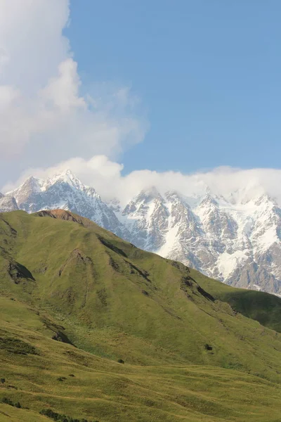 Montanhas Georgianas Montanhas Svaneti Cobertas Neve Geleira Shkhara — Fotografia de Stock