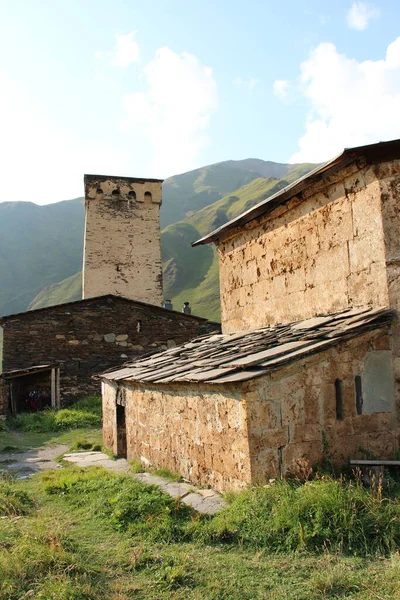 格鲁吉亚村庄Ushguli 斯万塔和教堂 — 图库照片