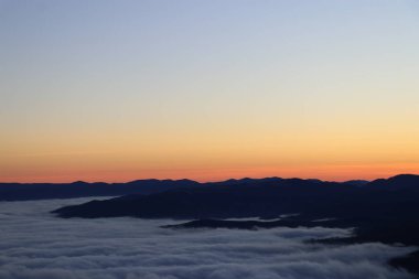 Ukrayna Karpatlar 'ın kış mevsiminde zirveleri
