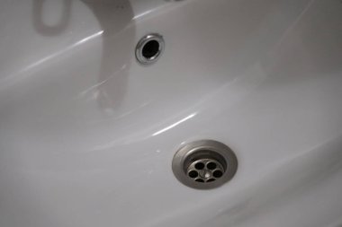 Lavabo lavabosu diktatörü izole ediyor. Yüksek kalite fotoğraf