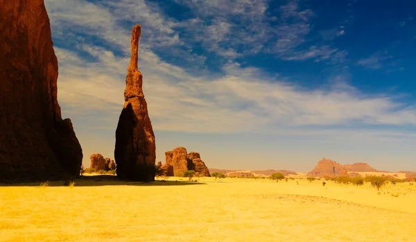 Absztrakt rock formáció a fennsíkon Ennedi aka Spire, Csád — Stock Fotó