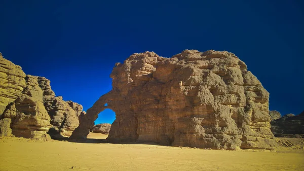 Αφηρημένη Σχηματισμός Βράχου Στο Tegharghart Aka Ελέφαντας Tassili Najjer Εθνικό — Φωτογραφία Αρχείου