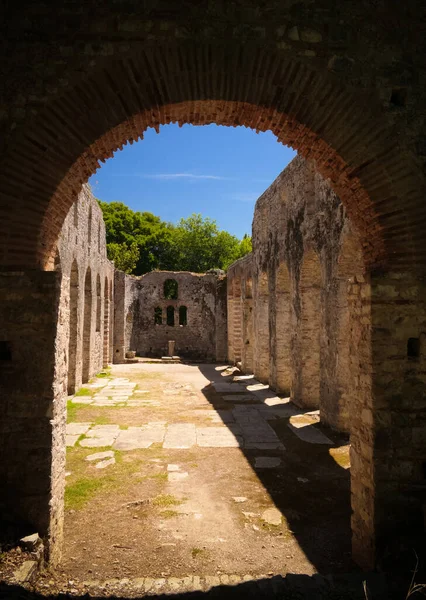 Butrint Sarande Arnavutluk Yakınındaki Antik Şehrin Bazilikası Kalıntıları Için Panoramik — Stok fotoğraf
