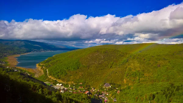 Lanskap Taman Nasional Mavrovo Dengan Pelangi Gunung Dan Danau Fyr Stok Foto