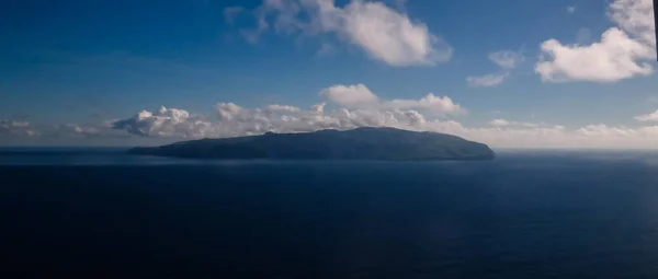 Panoramisch uitzicht vanuit de lucht op het eiland Corvo, Azoren, Portugal — Stockfoto