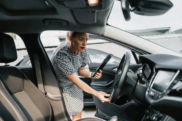 Beautiful Young Woman Working Used Car Seller She Using Digital —  Fotos de Stock