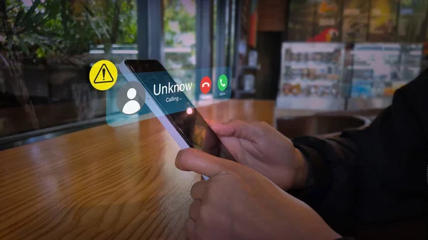 Spam Uyarısıyla Gelen Gelen Gelen Gelen Arama Arayüzü