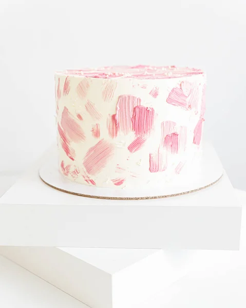 Cake with pink spots close-up — Zdjęcie stockowe