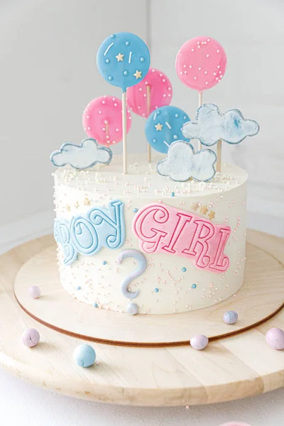 Erkek ya da kızın tanımı için pasta Pembe ve mavi — Stok fotoğraf