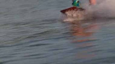 Atış wakeboarder kız bacak çizme ve yönetim kurulu kapat