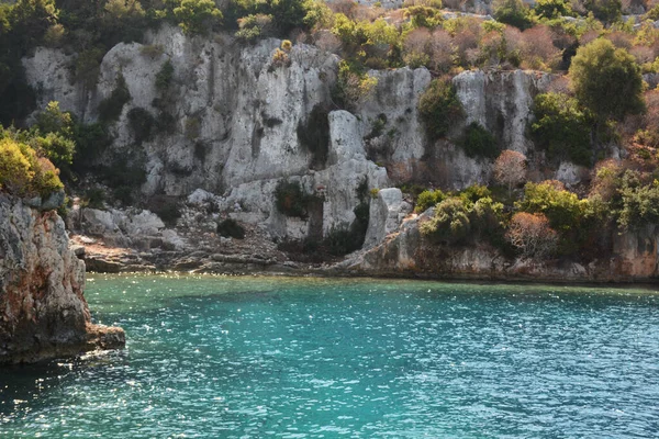 Türkiye 'nin batık Kekova adası. Antalya 'nın manzarası, deniz manzarası.