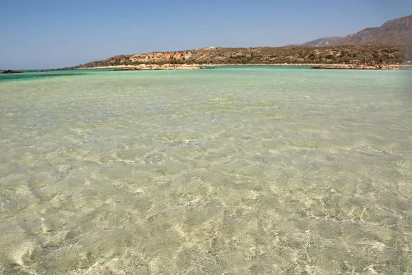 Elafonisi plajı, Girit Adası simgesi. Turkuazlı cennet sahili, Yunanistan