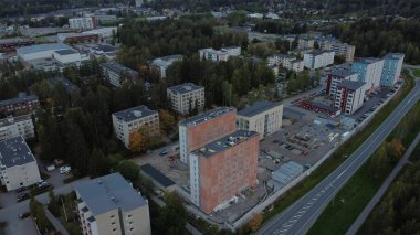 Modern şehrin havadan görünüşü