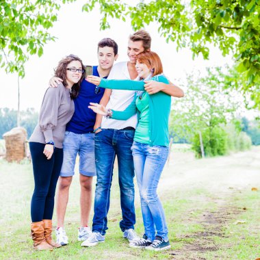 Selfie yapım genç grup 