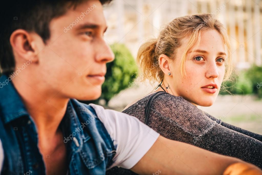 Perché incontri adolescenziali è male