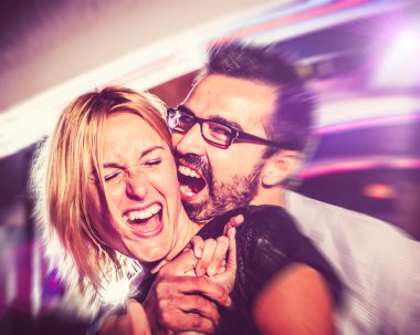 At the Disco tutkulu Çift 