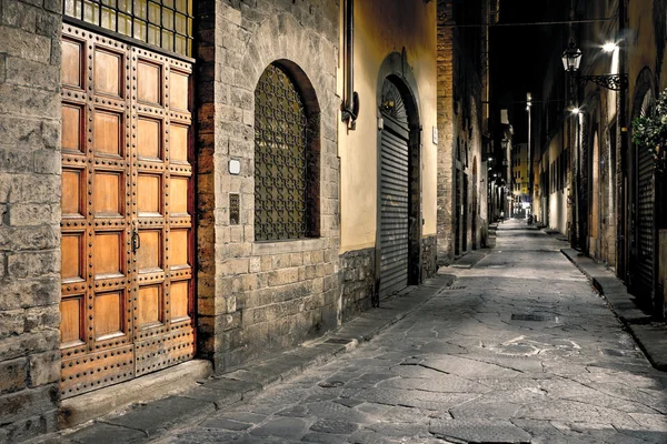 Rua estreita velha em Florença — Fotografia de Stock