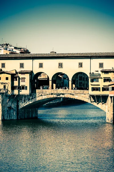 Ponte Vecchio most nad rzeką Arno — Zdjęcie stockowe