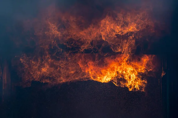 Ateş Alevleri Mükemmel Ateş Parçacıkları Közleri Siyah Arka Planda Ateş — Stok fotoğraf