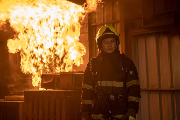 Portrait Fireman Wearing Firefighter Turnouts Helmet Fireman Emergency Situation — Stock Photo, Image