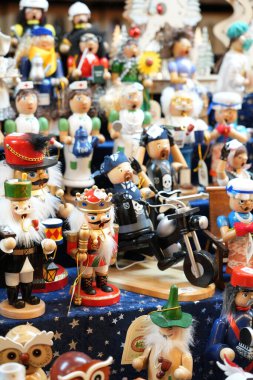 Noel pazarının yakın plan çekimi.