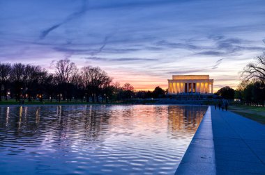 DC Alışveriş Merkezi - Lincoln Anıtı, 2. Dünya Savaşı Anıtı, Günbatımı, Kiraz Çiçeği, Washington DC