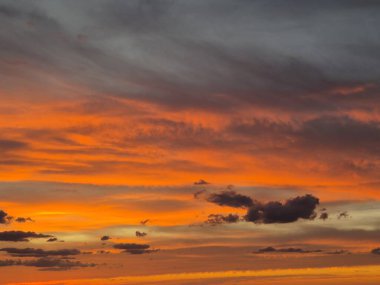2025 - Cielos del mes de agosto al atardecer on la ciudad de Martos