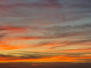 2025 - Cielos del mes de octubre al atardecer on la ciudad de Martos