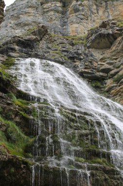 Ordesa 'daki At Kuyruğu Şelalesi ve Perdido Ulusal Parkı - 2024