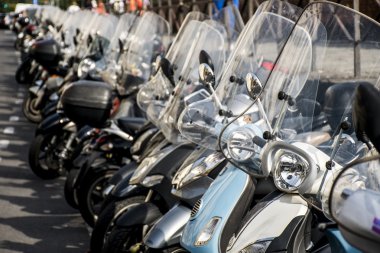 Scooter motosiklet Floransa İtalya'otopark