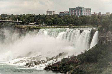 Niagra Falls Kanada 06.09.2017 panoramik Gökkuşağı Köprüsü yakınındaki Niagara Falls sınır Amerika Kanada
