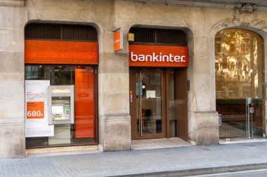 Barselona, İspanya-26 Eylül 2025. Bankinter bankasının dış cephesi, büyük bir İspanyol finans kurumu.
