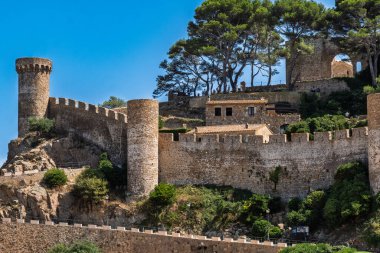 Vila Vella ortaçağ kalesi Tossa de Mar, Costa Brava, İspanya.