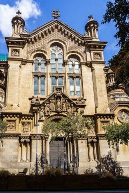 Barselona, İspanya - 30 Temmuz 2023. Esglsia del Sagrat Cor de Jess modernist, mimarlar Joan Martorell i Montell i Camil Oliveras 1883 i 188. Jesutes de Casp, Barselona, İspanya.