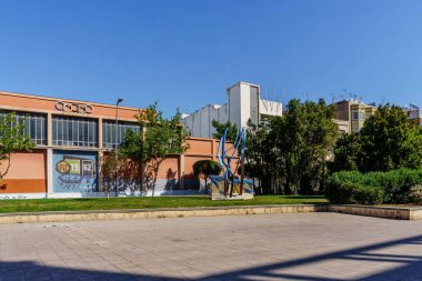 Badaloan, İspanya - 15 Haziran 2022. La Plana İspanya 'nın Badalona şehrinde bir meydan..