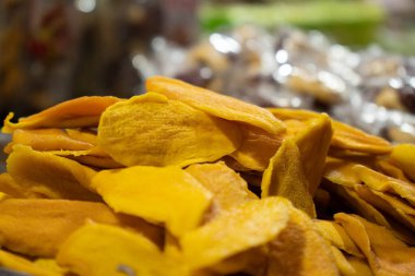 Gece marketi yiyecek sergisini kapatın.