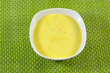 Basundi Rabdi Hint tatlı tabağı