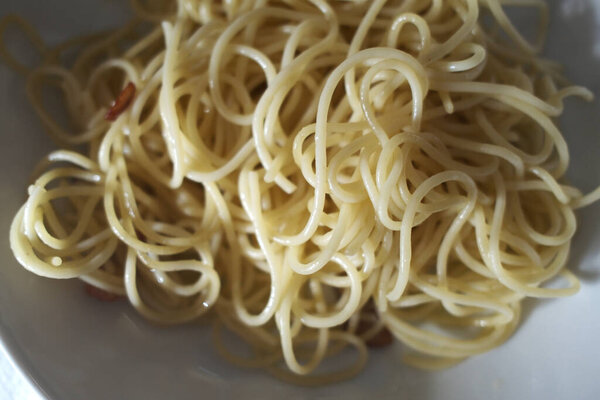 Итальянская спагетти-паста с питательными углеводами