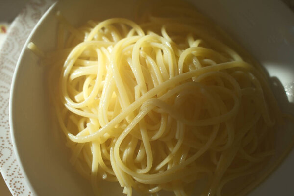 Итальянская спагетти-паста с питательными углеводами