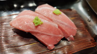 Japon gurme Asya yemekleri gibi suşi.