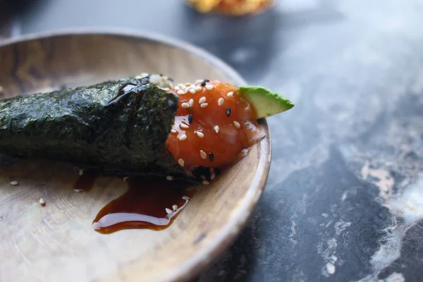 Japon gurme Asya yemekleri gibi suşi.