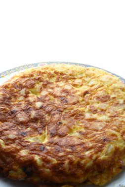 Tipik öğle yemeği olarak İspanyol omleti.