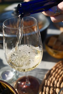 Yemekler için gurme içeceği olarak şarap