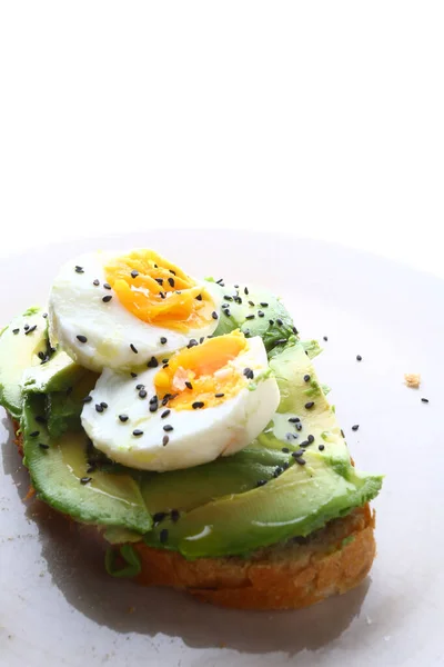 Kahvaltı için pişmiş yumurta.