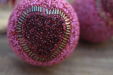 Noel, geleneksel aile kutlaması için dekorasyona itiraz ediyor