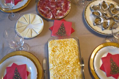 Noel, geleneksel aile kutlaması için dekorasyona itiraz ediyor