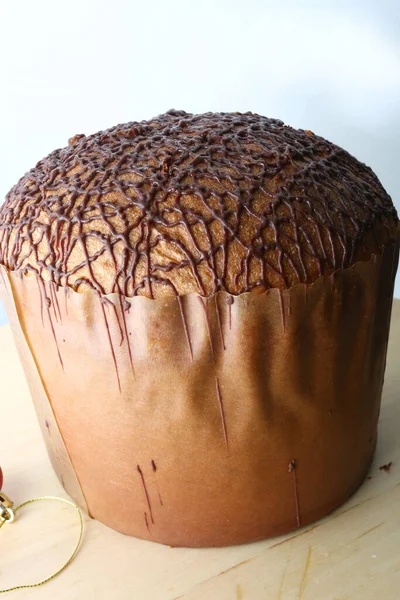 Geleneksel İtalyan Noel tatlısı Pannetonne olarak bilinir.