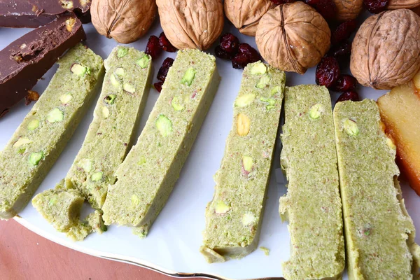 Geleneksel İspanyol Noeli Turron olarak bilinen tatlı tatlı tatlı